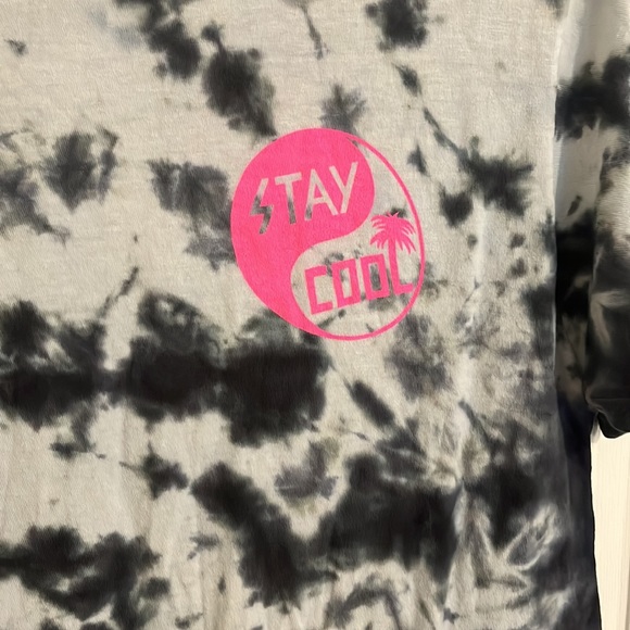Happy Hour Stay Cool Ying-Yang Graphic Print Tie Dye Short Sleeve T-shirt. M. - Picture 3 of 5